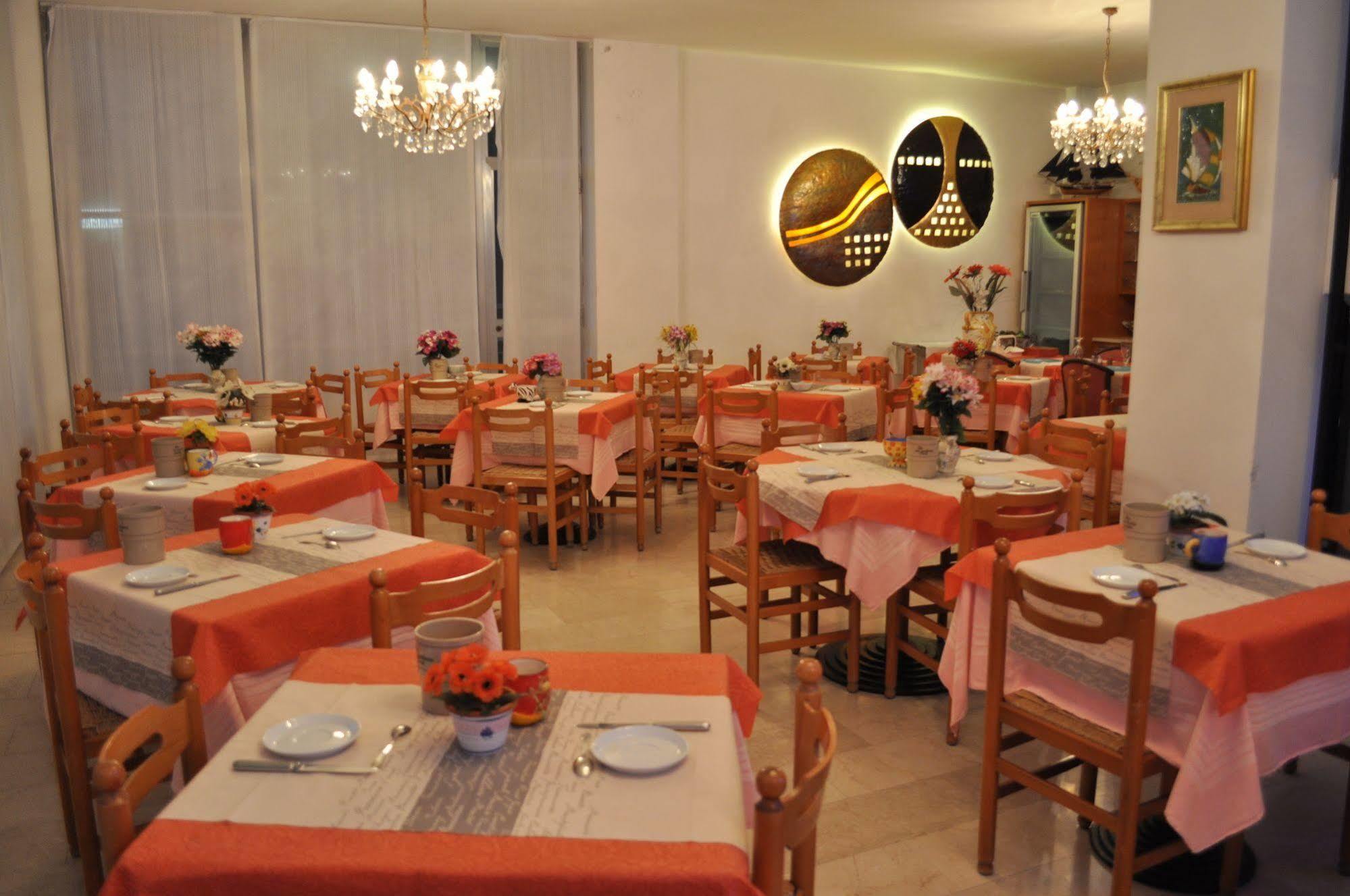 Hotel Nancy Rimini Exterior photo